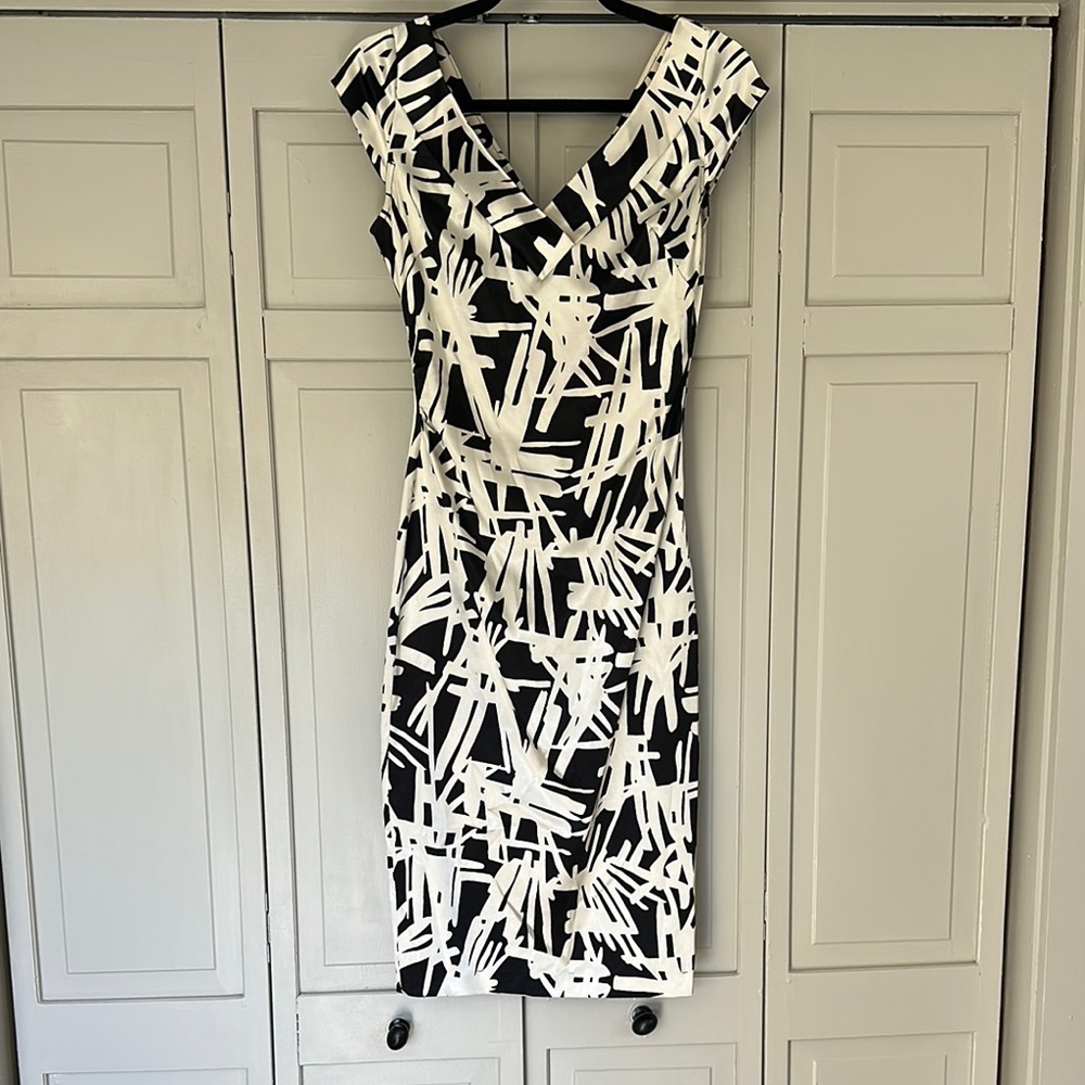 Elegant Black and White Abstract Dress